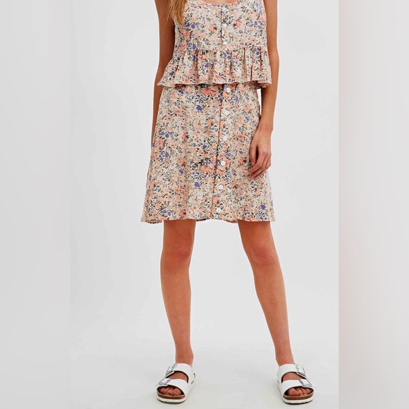 Somedays Lovin Secrets Floral Button Down Detail Mini Skater Skirt (S) - Picture 4 of 7